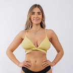Bikini AMANDA - Amarillo tipo sostén triangulo lazos