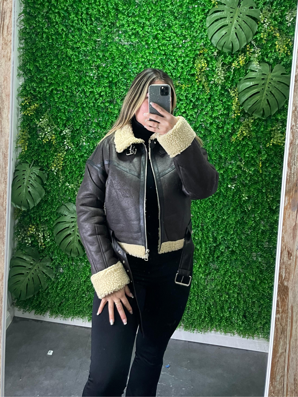 Chaqueta aviadora corta cafe