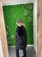 Cardigan peludo blanco y negro