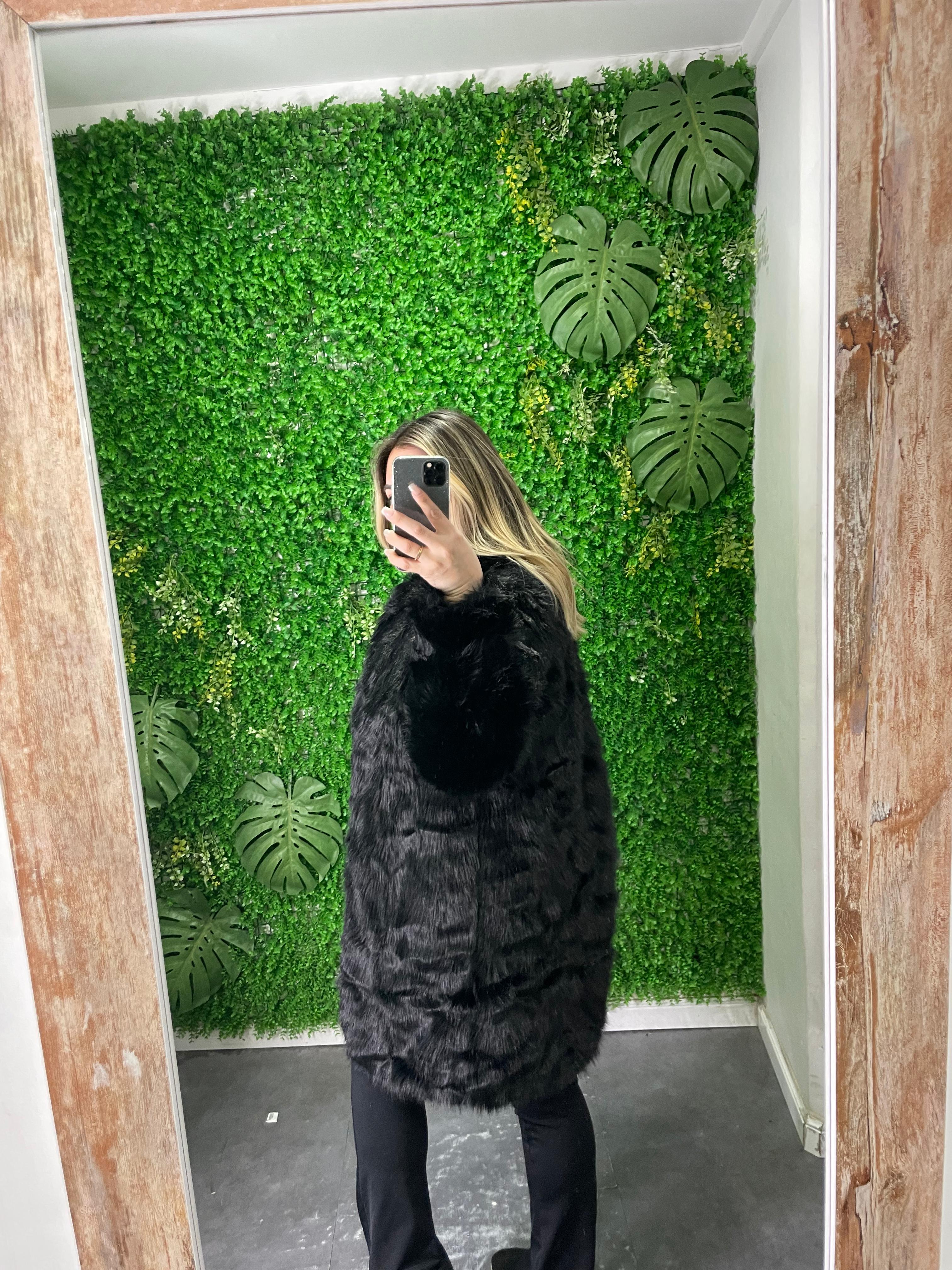 Cardigan peludo blanco y negro