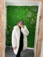 Cardigan peludo blanco y negro